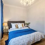 Appartamento Big - Center - 4 - 6 Beds - 2 Balcony - 12 People - 100m2 Breslavia