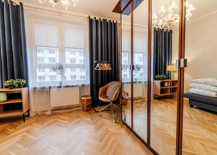 Big - Center - 4 - 6 Beds - 2 Balcony - 12 People - 100m2 아파트 *