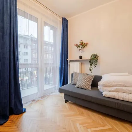 Big - Center - 4 - 6 Beds - 2 Balcony - 12 People - 100m2 Appartement Wrocław