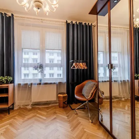 Big - Center - 4 - 6 Beds - 2 Balcony - 12 People - 100m2 Appartement *